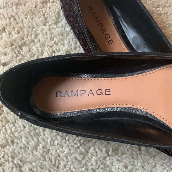 EUC Rampage embroidered flats - Picture 2 of 6